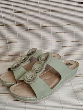 G.C. Shoes Women’s Light Green Wedge Slide Sandals with Decorative Accents